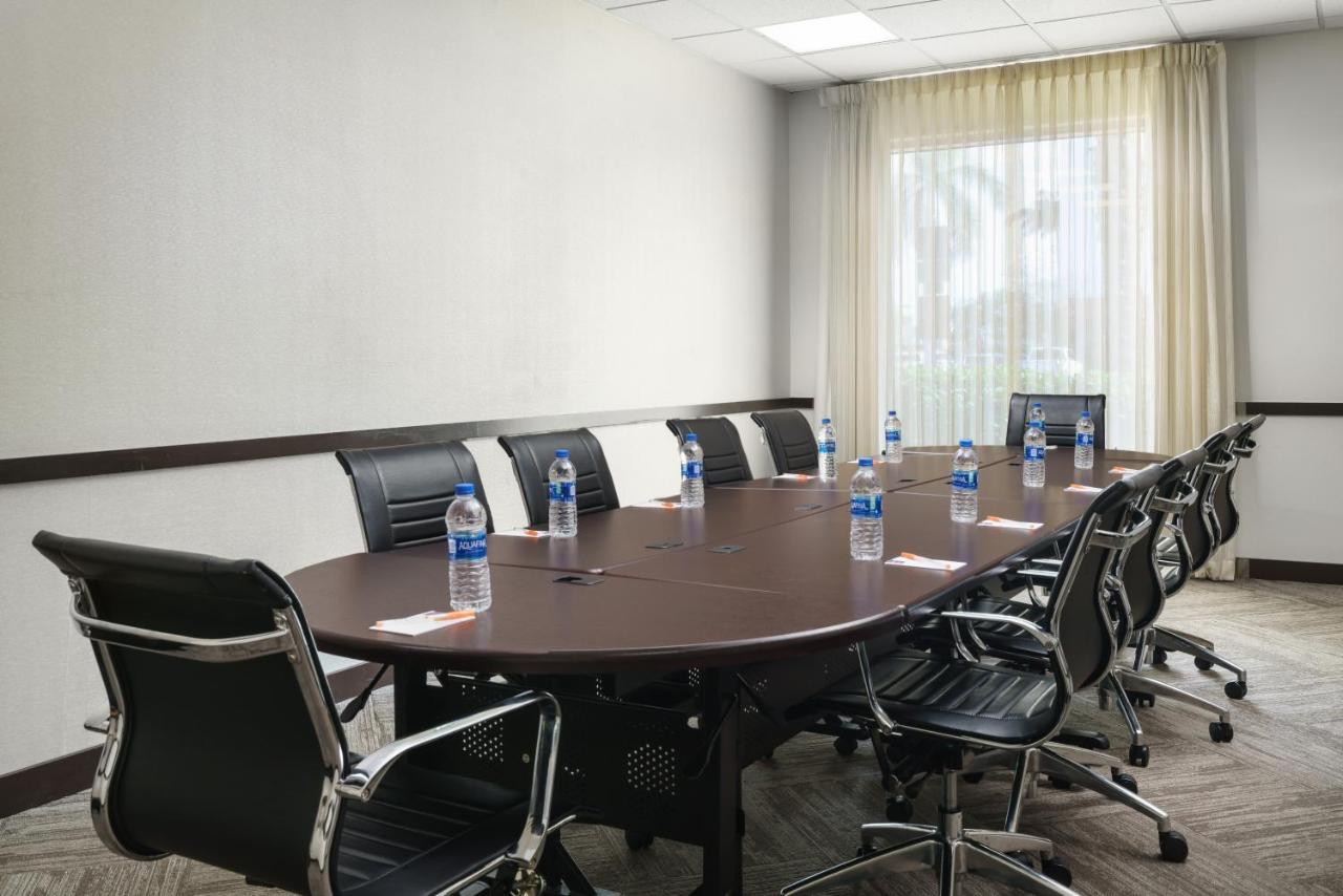 Hyatt Place Fort Lauderdale Airport/Cruise Port Dania Beach Εξωτερικό φωτογραφία